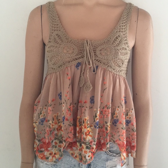 Love Culture Tops - So Pretty "Love Culture" Crochet & Floral Tank Top